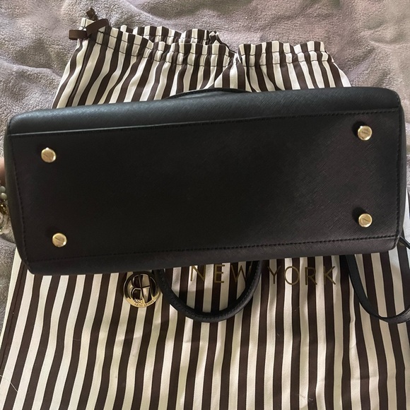 Henri Bendel Black Satchel Bag - Picture 9 of 11